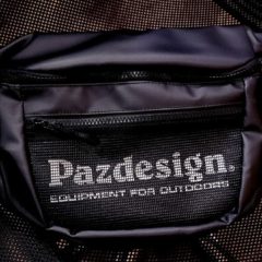 トラウトのレザーブローチとボディバッグの紹介