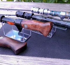 浜松の工房にお客様が来店